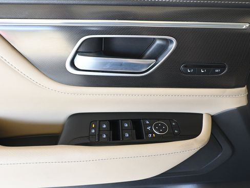 Used 2025 INFINITI QX80 Pure w/ Cargo Package image 16