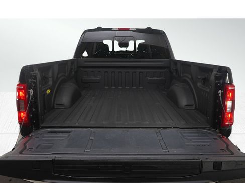 Used 2022 Ford F150 XLT w/ Equipment Group 302A High image 11