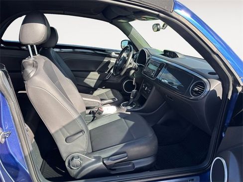 Used 2014 Volkswagen Beetle R-Line image 15