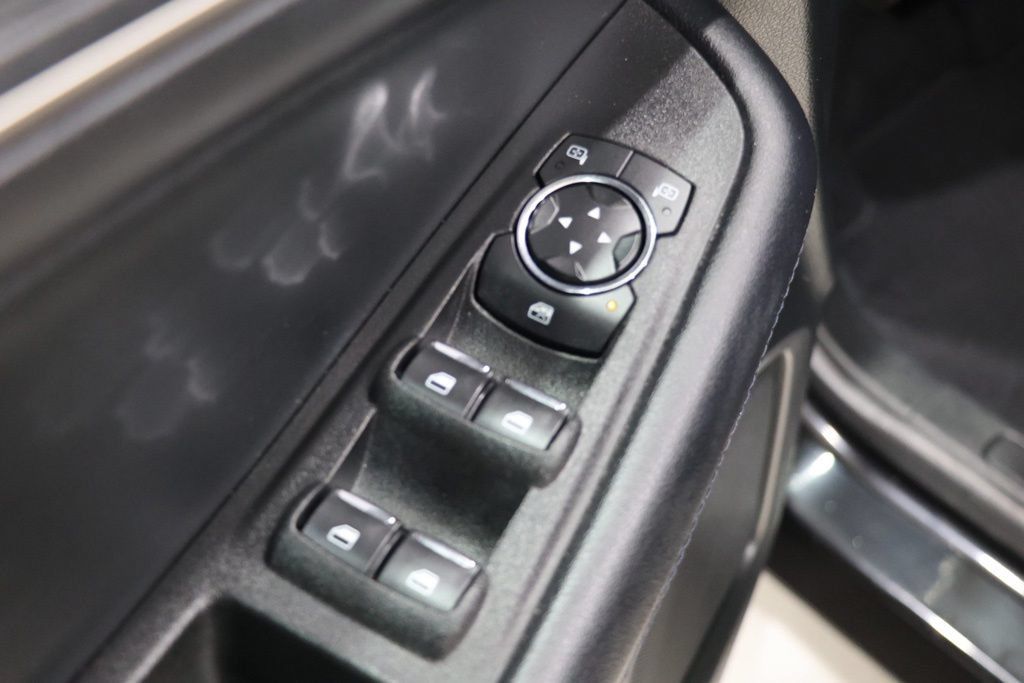 Used 2022 Ford Edge SEL AWD/4WD image 19