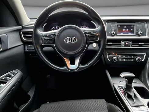 Used 2017 Kia Optima LX image 8
