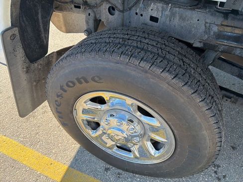 Used 2024 RAM 2500 Tradesman w/ Chrome Appearance Group image 4