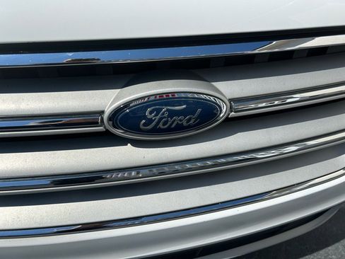 Used 2018 Ford Escape SE image 26