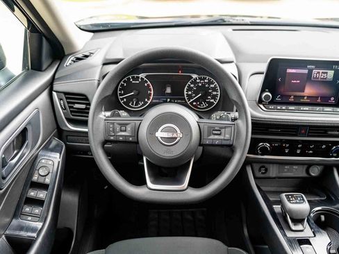 Used 2024 Nissan Rogue S FWD image 24