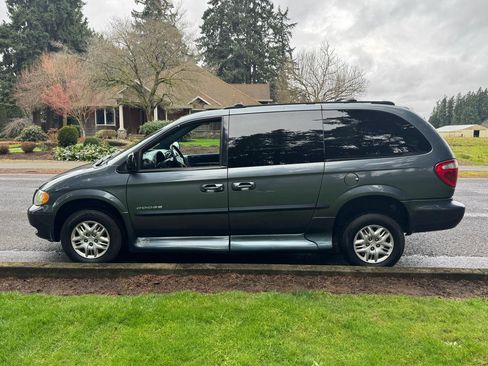 Used 2001 Dodge Grand Caravan Sport image 8