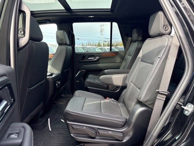 Used 2025 GMC Yukon Denali w/ Sun & Power Step Package AWD/4WD image 6