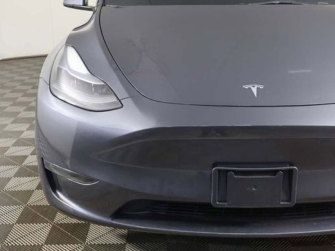 Used 2023 Tesla Model Y 2WD image 14