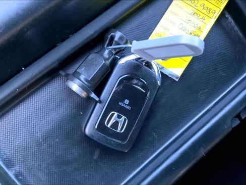 Used 2024 Honda Odyssey Sport image 14