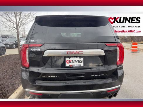 Used 2024 GMC Yukon Denali w/ Advanced Technology Package AWD/4WD image 5