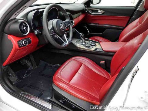 Used 2019 Alfa Romeo Giulia Ti w/ Nero Edizione AWD/4WD image 13