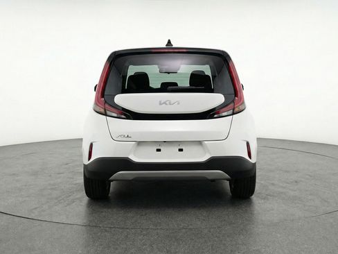 Used 2025 Kia Soul LX w/ LX Technology Package FWD image 6