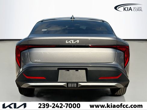 New 2025 Kia K4 LXS image 4