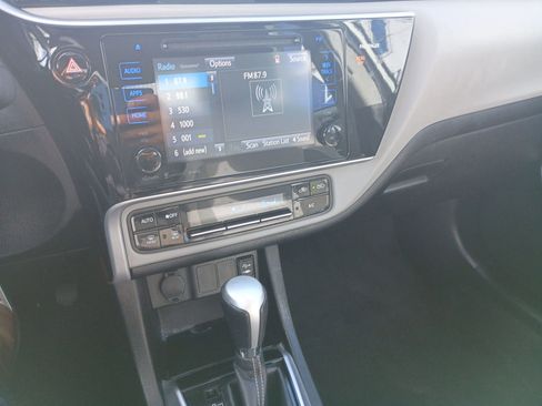 Used 2017 Toyota Corolla LE w/ LE Eco Premium Package FWD image 21