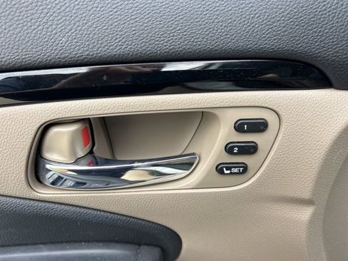 Used 2021 Honda Pilot Touring image 14