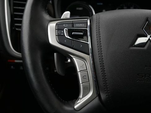 Used 2018 Mitsubishi Outlander GT AWD/4WD image 17