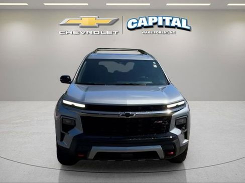 Used 2025 Chevrolet Traverse Z71 w/ Driver Confidence Package AWD/4WD image 8