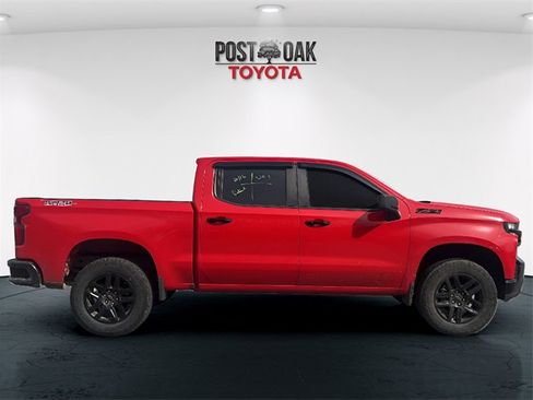 Used 2021 Chevrolet Silverado 1500 LT Trail Boss w/ LPO, Dark Essentials Package image 8