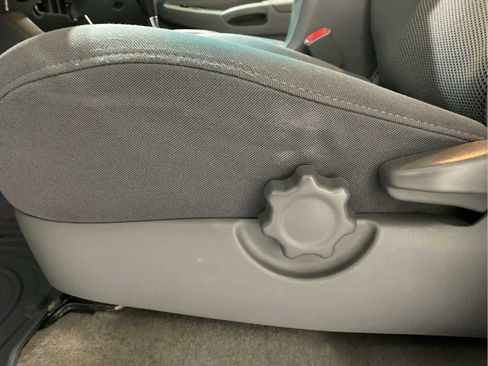 Used 2010 Toyota Tacoma 4x4 Double Cab image 12