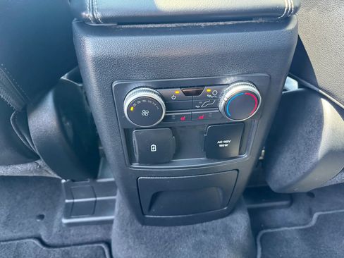 Used 2022 Ford Explorer Limited w/ Limited Technology Package AWD/4WD image 8