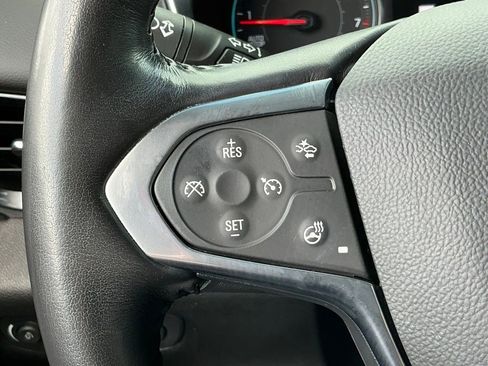 Used 2020 Chevrolet Traverse Premier FWD image 34