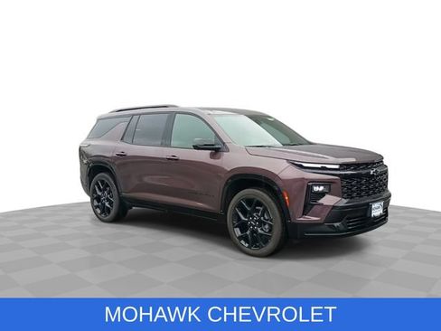 Used 2026 Chevrolet Traverse RS AWD/4WD image 2