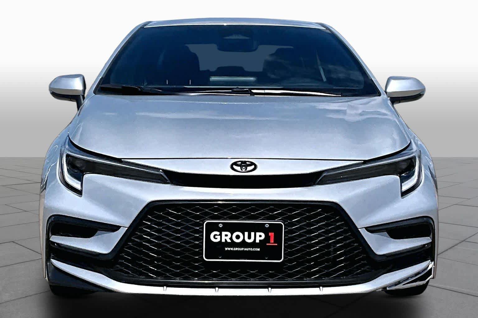 Used 2025 Toyota Corolla SE FWD image 4