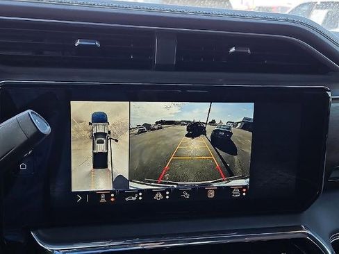 Used 2025 GMC Sierra 3500 Denali Ultimate image 28