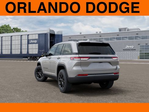 New 2026 Jeep Grand Cherokee Altitude RWD image 3