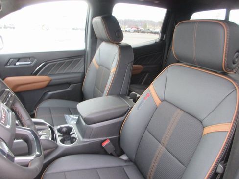 New 2026 GMC Canyon AT4 image 12