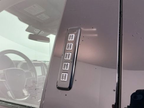 Used 2018 Ford F150 Lariat AWD/4WD image 9