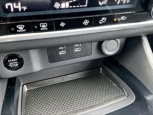 Used 2024 Nissan Rogue SV image 15