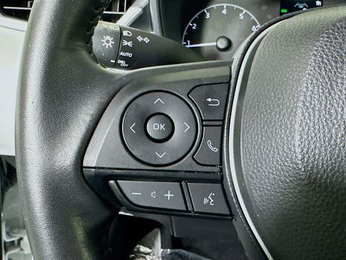 Used 2023 Toyota Corolla SE image 16