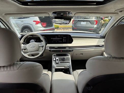 Used 2023 Hyundai Palisade Calligraphy w/ Cargo Package AWD/4WD image 17