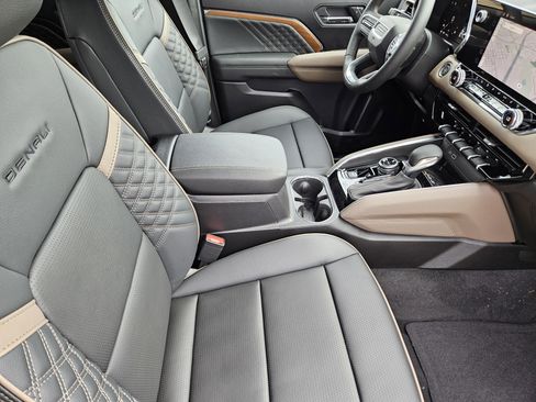 New 2026 GMC Canyon Denali image 10