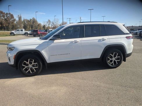 Used 2024 Jeep Grand Cherokee Limited w/ MOPAR Finishing Package image 2