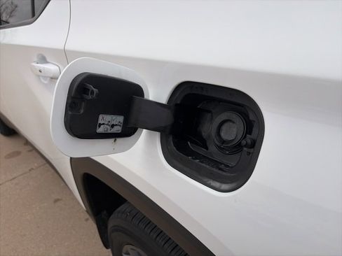 Used 2023 Chevrolet Traverse RS w/ LPO, Floor Liner Package image 58