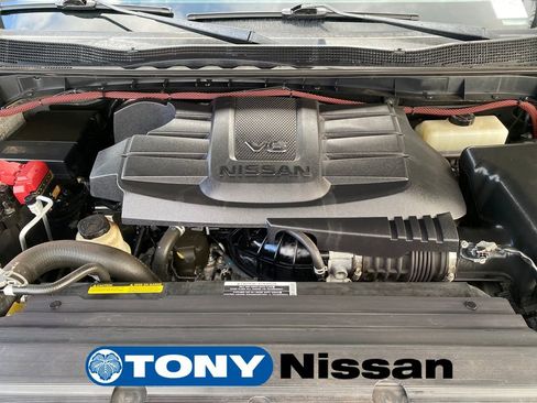 Used 2021 Nissan Titan SV w/ SV Convenience Package image 28