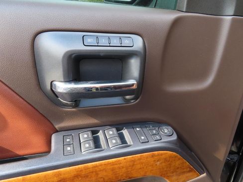 Used 2015 Chevrolet Silverado 2500 High Country w/ Duramax Plus Package image 20