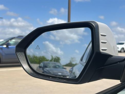 Used 2025 Hyundai Kona SEL image 18