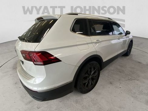 Used 2023 Volkswagen Tiguan SE FWD image 10