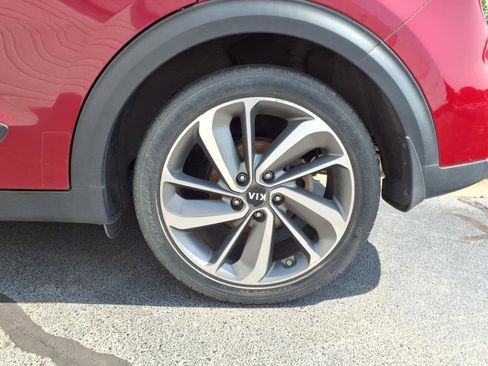 Used 2017 Kia Niro Touring image 23
