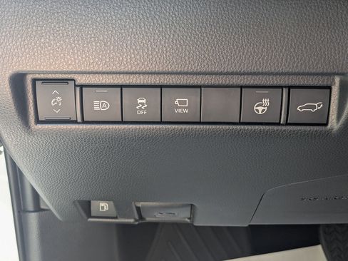 Certified 2024 Toyota Venza Limited AWD/4WD image 16