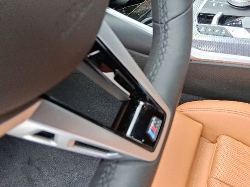 Used 2025 BMW 330i Sedan w/ M Sport Package RWD image 8