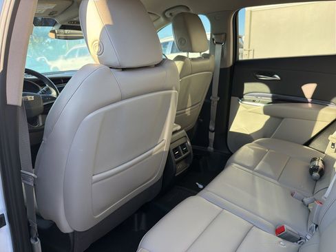 Used 2023 Cadillac XT4 Luxury image 6