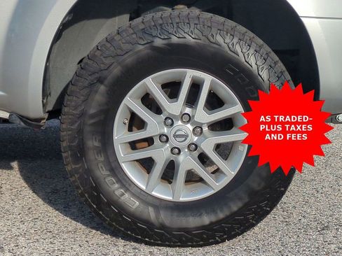 Used 2018 Nissan Frontier SV image 11