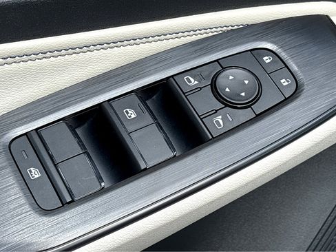 New 2026 Nissan Sentra SL w/ Floor Mat Package FWD image 37