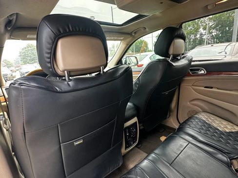 Used 2011 Jeep Grand Cherokee Overland AWD/4WD image 24