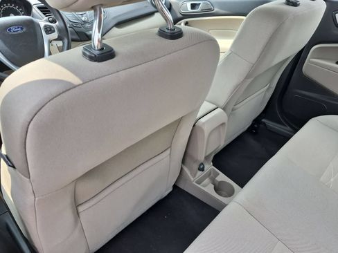 Used 2016 Ford Fiesta SE w/ Cold Weather Package FWD image 18