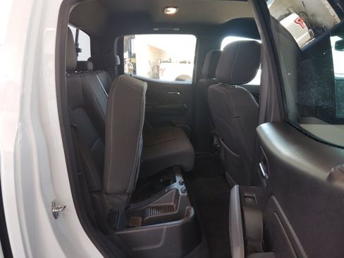 Used 2024 Chevrolet Colorado LT w/ LT Convenience Package II RWD image 16