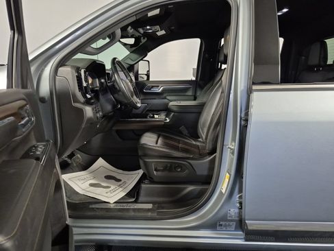 Certified 2024 Chevrolet Silverado 3500 High Country w/ Technology Package AWD/4WD image 7